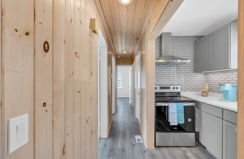Manasquan House | Manasquan BeachSide Back House 50 ft to Beach - Completely Updated