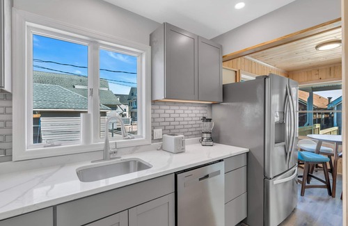 Manasquan House | Manasquan BeachSide Back House 50 ft to Beach - Completely Updated