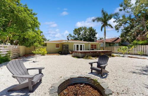 River District House | Manatee Bungalow