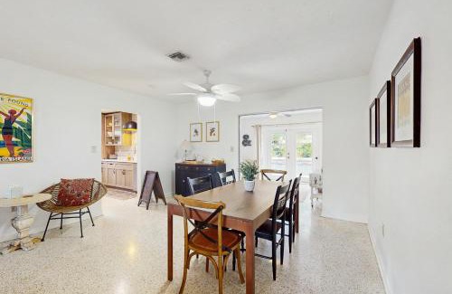 River District House | Manatee Bungalow