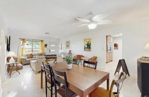River District House | Manatee Bungalow