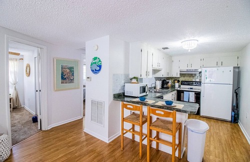 Weeki Wachee Gardens House | Manatee Cove Compound Retreat Star5Vacations