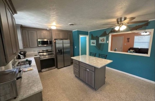 Gulf County House | Manatee Cove on the waterway with 5 acres. Pet Friendly. 5 minutes to the beach!