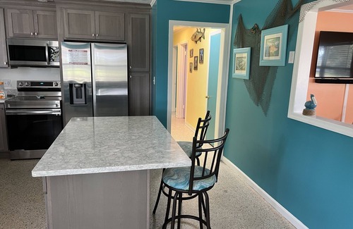 Gulf County House | Manatee Cove on the waterway with 5 acres. Pet Friendly. 5 minutes to the beach!