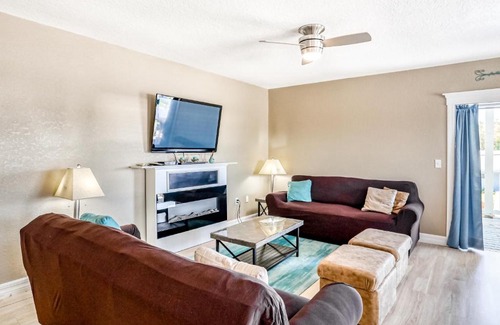 Sunny Shores House | Manatee Manor