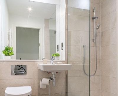 Manchester City Centre Apartment | Manchester City Centre,Picadilly , Skyline View