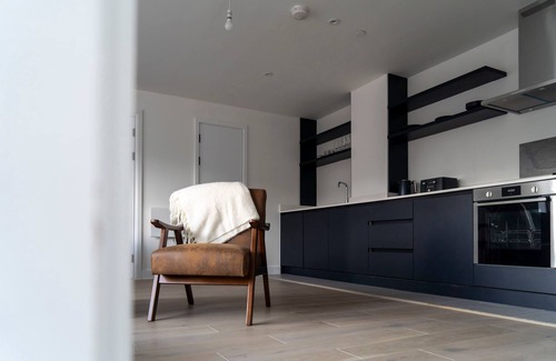 Manchester Apartment | Manchester Industrial by Casacity