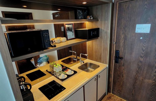 Suoi Nuoc Beach Apartment | Mandala Oceanfront Driftwood Apartment