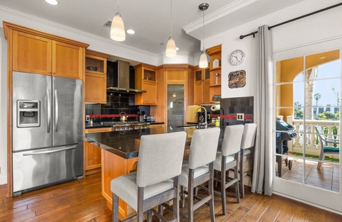 Oxnard Shores House | Mandalay Shores Townhome