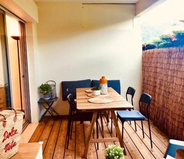 Mandelieu-La-Napoule Apartment | Mandelieu Grand studio avec Piscine et proche de la Mer