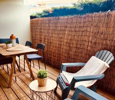 Mandelieu-La-Napoule Apartment | Mandelieu Grand studio avec Piscine et proche de la Mer