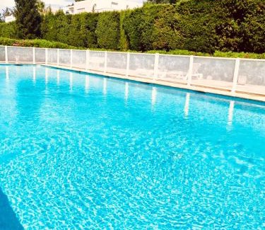 Mandelieu-La-Napoule Apartment | Mandelieu Grand studio avec Piscine et proche de la Mer