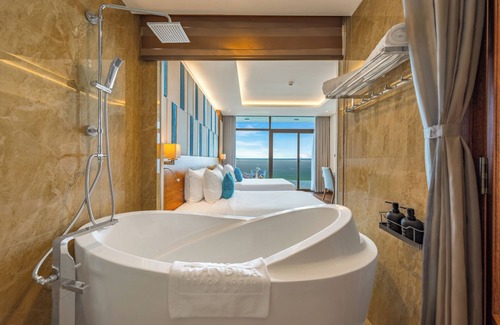 Son Tra Hotel | Mandila Beach Hotel DaNang