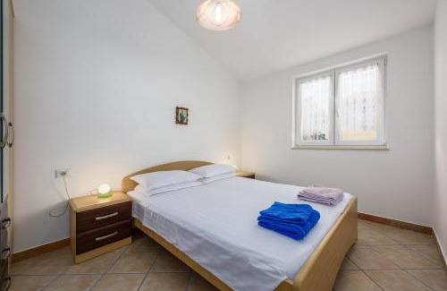 Lovrecica House | MANFROI house with apartments