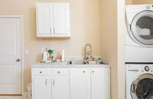 Hampton House | Mangnolia Suite