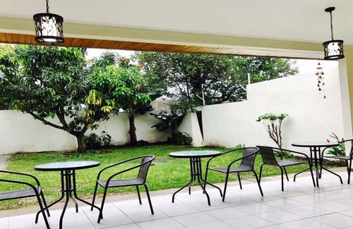 Pavas House | Mango Boulevard Hotel