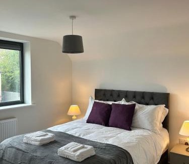 Thorndon House | Mango Cottage