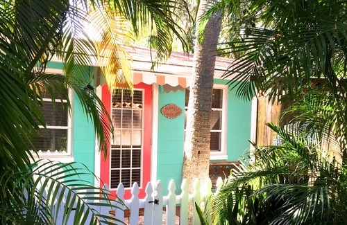 Englewood Cottage | Mango Cottage in quiet Olde Englewood