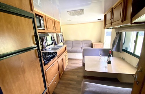 Santa Rosa Apartment | Mangoya Lounge