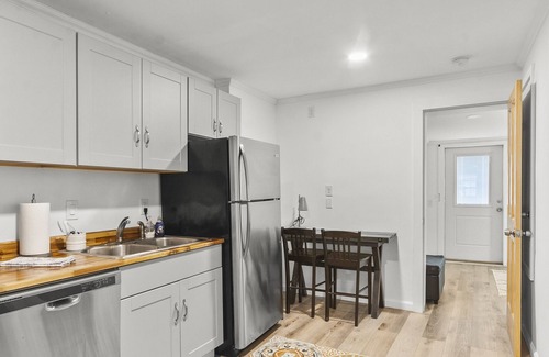 Fairhope Apartment | Mangrove - White Mangrove
