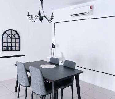Kampung Kuala Pari Apartment | Manhanttan Ipoh Waterpark Homestay By Warmth Stay 4-7pax 3BR