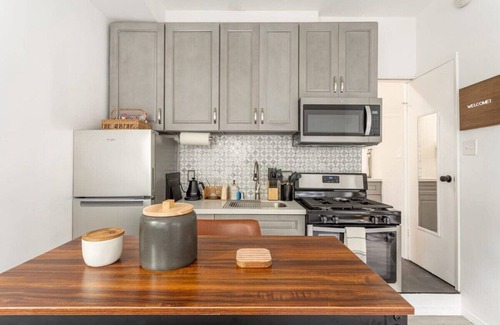 El Porto Apartment | Manhattan Beach Studio with Parking - The Swing Studio