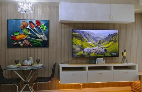 Socorro Hotel | Manhattan Plaza tower 1 with balcony araneta center cubao