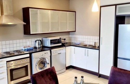 Century City Apartment | Manhattan Towers by Smart City Stays