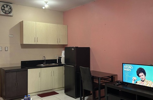 Ermita Night District Apartment | Manila Lee - Malate Bayview Mansion