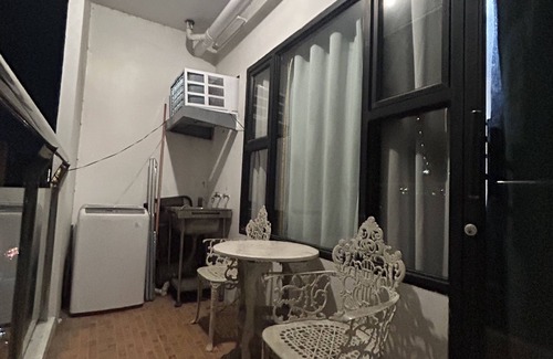 Ermita Night District Apartment | Manila Lee - Malate Bayview Mansion