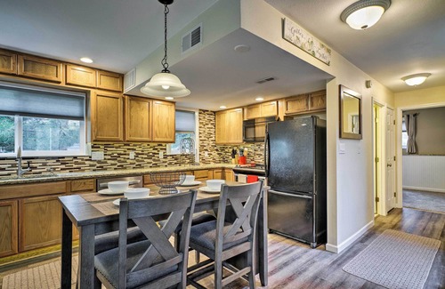 Manitou Springs Cottage | Manitou Springs Home - 2 Mi to Garden of the Gods!