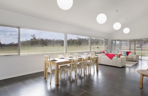 Jindabyne House | Manna Tree Farm - Modern 3BR House on 100 Acres l Mountain Views l WiFi l BBQ l Wood Fire