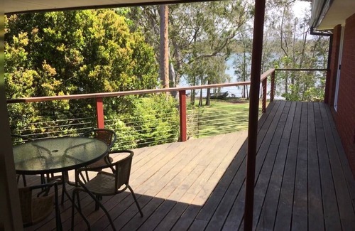 Mannering Park House | Mannering Vista on Lake Macquarie