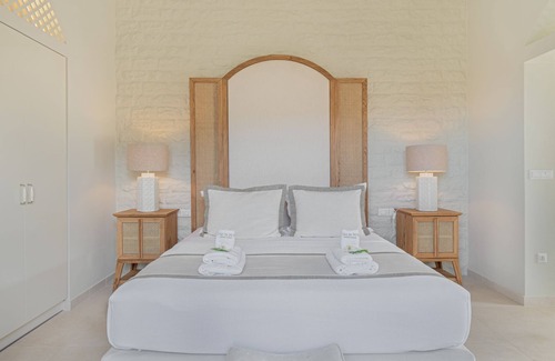 Paleopolis House | Manoglia Suite by Casa Di Fiori Andros Suites