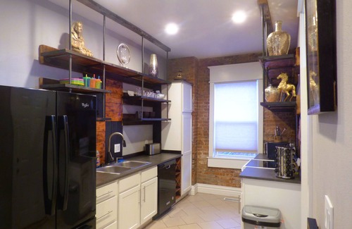 Benton Park Condo | Manoir de Brasseur - Historic Lemp/Soulard