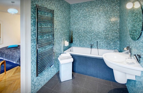 Le Petit-Bornand-les-Glieres House | Manoir de Leschaux - alpine base sleeps 14, sauna & pool - OVO Network