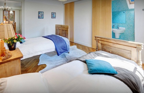 Le Petit-Bornand-les-Glieres House | Manoir de Leschaux - alpine base sleeps 14, sauna & pool - OVO Network