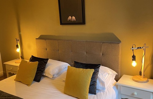 Mont-Dol Apartment | Manoir de la Bégaudière : Gîte De Kerguelen