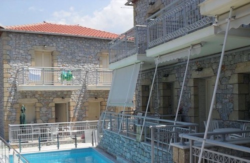 Stoupa Apartment | Manoleas Villas- Apartment 1