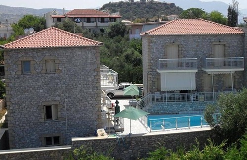 Stoupa Apartment | Manoleas Villas- Apartment 1