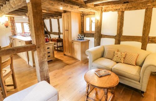 Little Stretton House | Manor Cottage