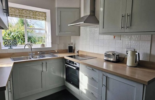 King's Stanley House | Manor Farm Annex with enclosed, private Garden