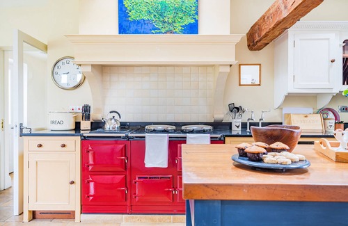 Zeals Cottage | Manor Farm House sleeps 5 guests in 3 bedrooms