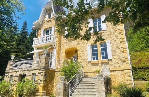 Saint-Leon-sur-Vezere House | Manor house in the Périgord noir for 12 people with swimming pool