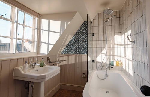 Moreton-in-Marsh Hotel | Manor House Hotel