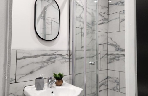 Peterborough Apartment | Manor House Lodge