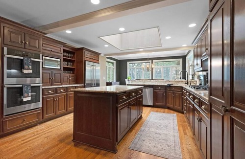Allouez House | Manor on Terraview/Hot Tub/7br/7,200sqft