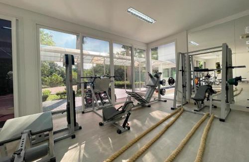 Cotia House | Mansão Cinematográfica em Condomínio- Granja Viana