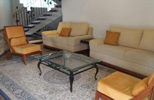 Jardim Acapulco House | Mansão confortável com área de lazer espetacular