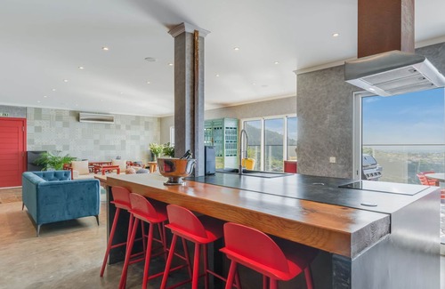 Arco da Calheta House | Mansão Macau by LovelyStay